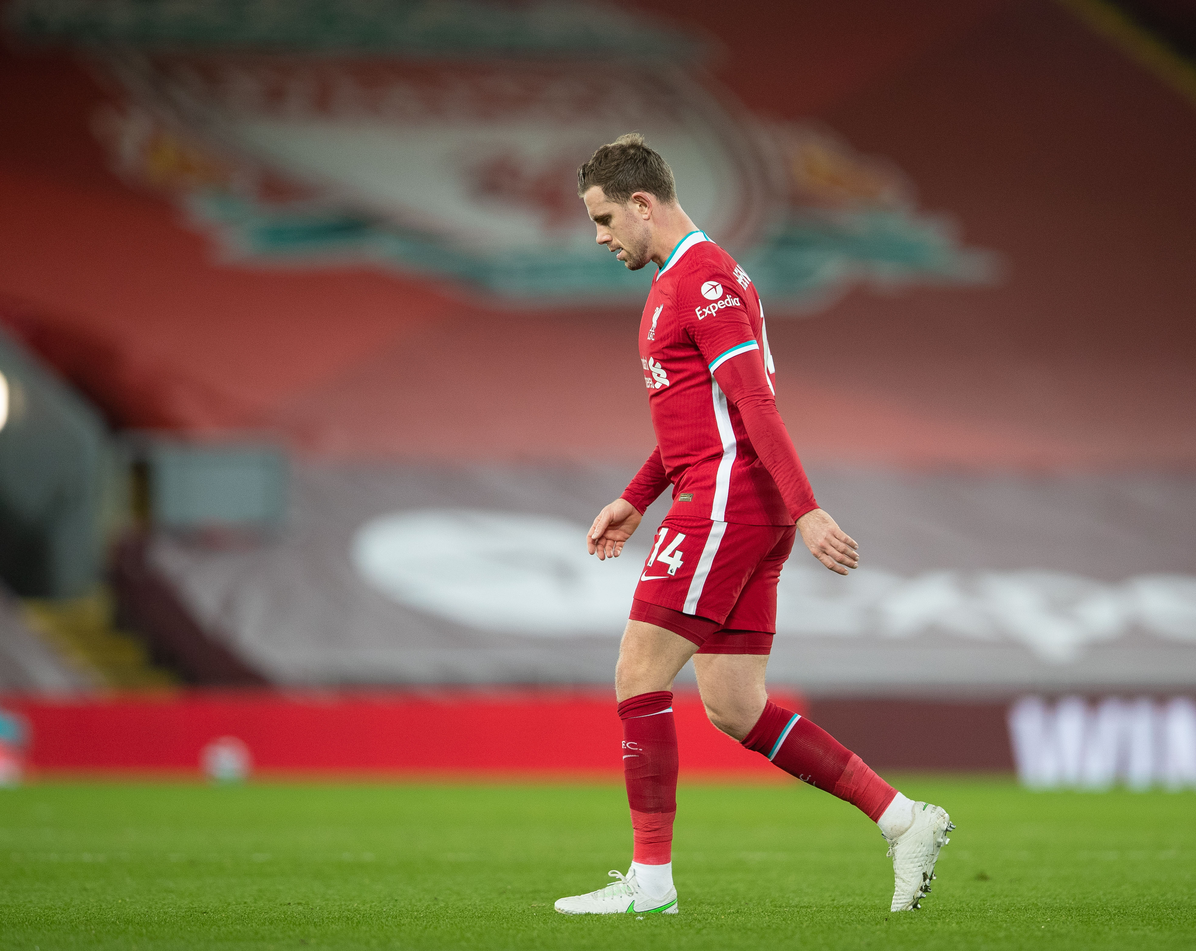 世体：戴上面具的加西亚像个超级英雄，他是弗里克的王牌球员