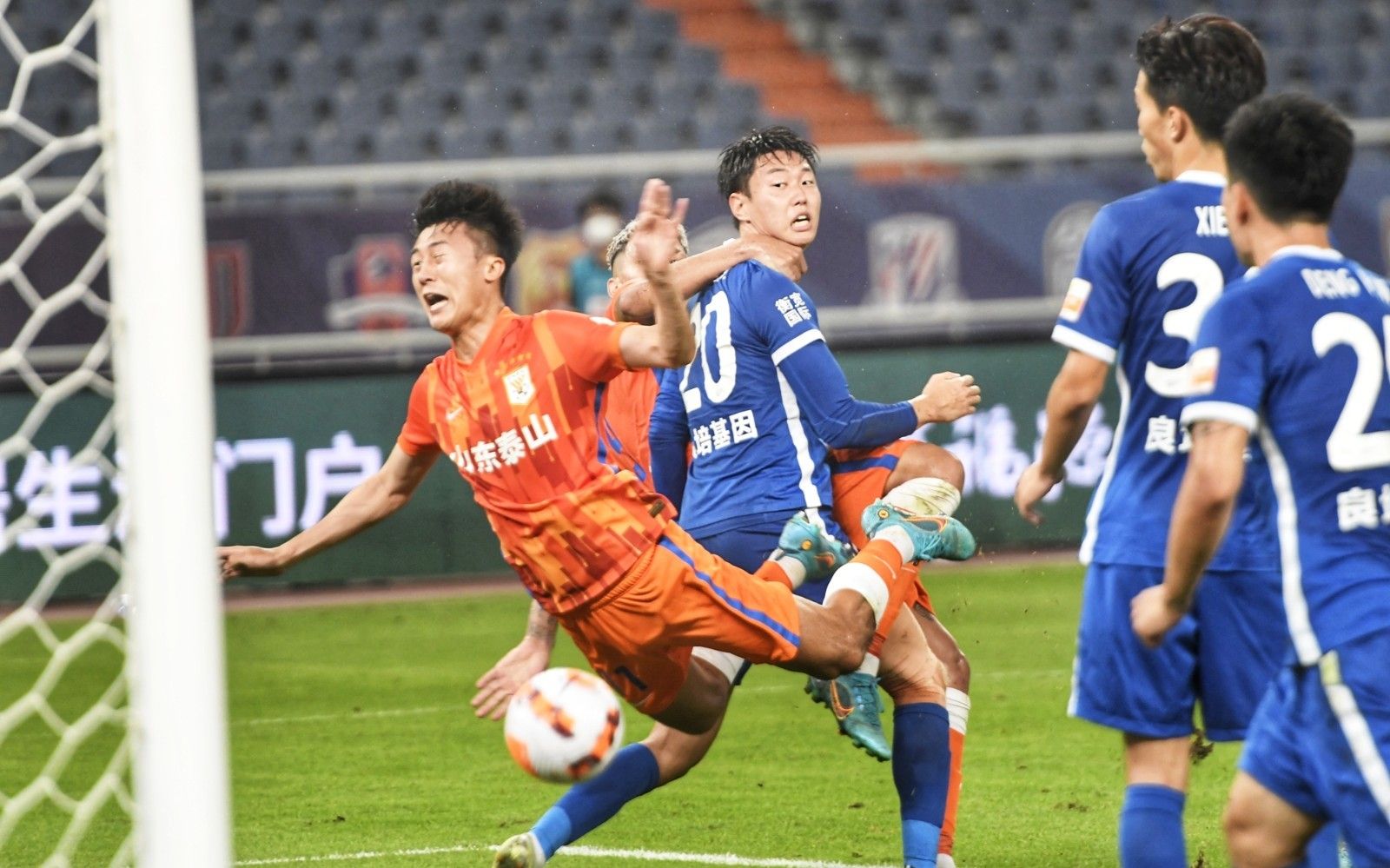 前巴萨总监：我们当时想签下伊萨克，目的是让他接替苏亚雷斯