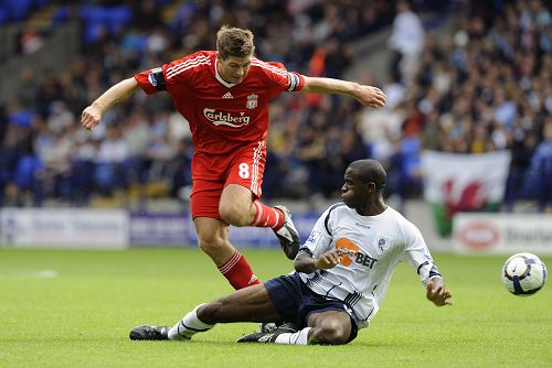 前裁判：布鲁日球员确实对什琴斯尼犯规了，但后者也存在失误