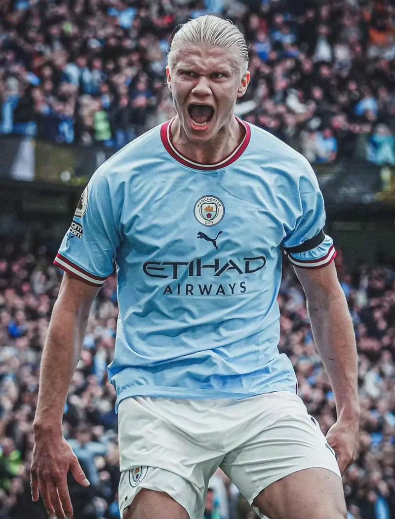 在上海旅游的奇塔迪尼重返海港俱乐部，拜访昔日教练和队友